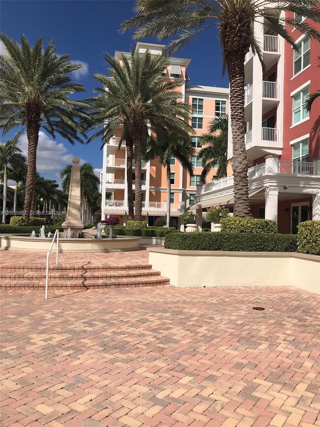 Building Photo - 804 E Windward Way