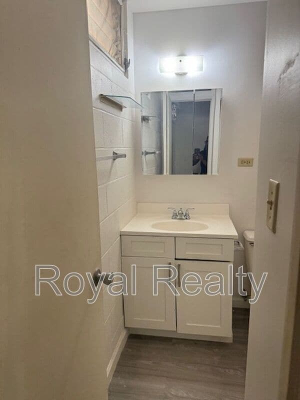 Building Photo - 5122 Likini St