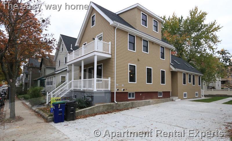 Primary Photo - 29 Elmwood St
