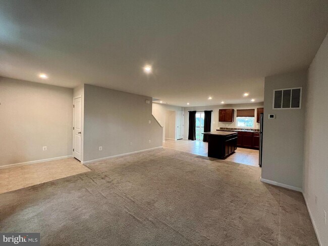 Building Photo - 255 Severna Pkwy
