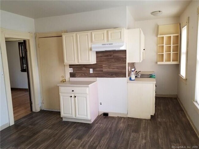 Foto del edificio - 178 Faber Ave