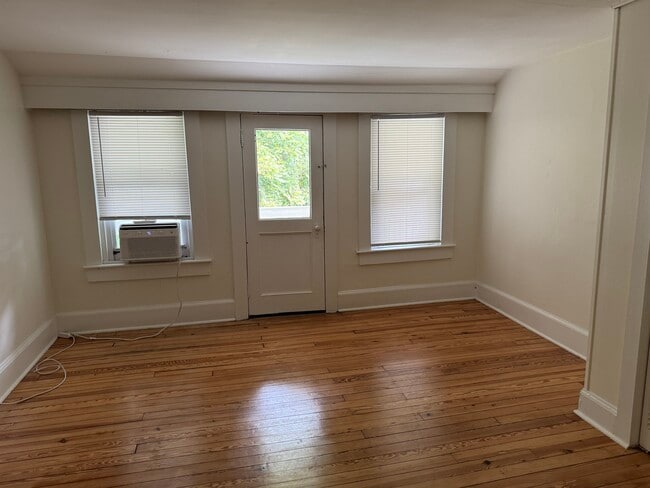 Building Photo - 75 Lanier St