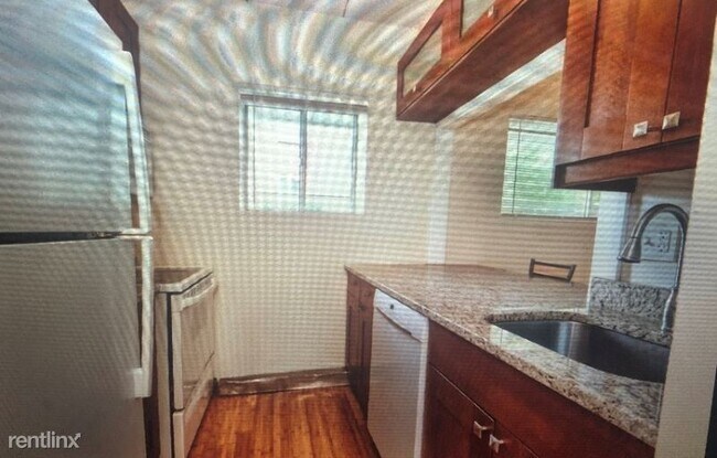Foto del edificio - 1 br, 1 bath Condo - 995 Massachusetts Ave