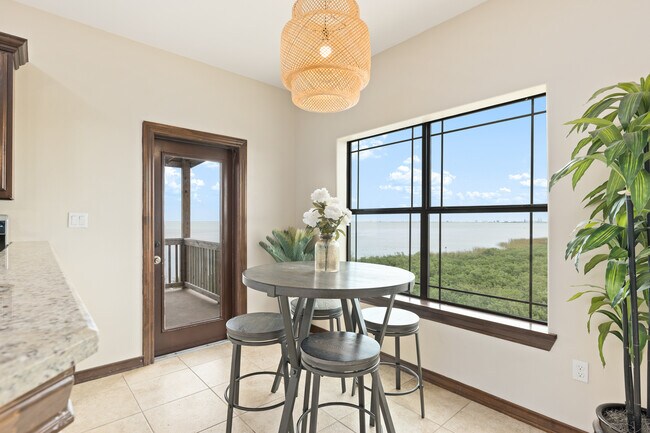 Foto del edificio - 48157 E Ocean Blvd