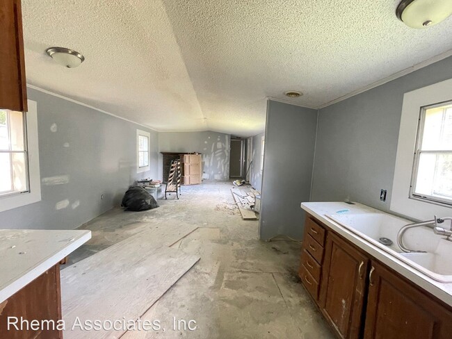 Building Photo - 2 br, 2 bath House - 4873 Cleveland Street...