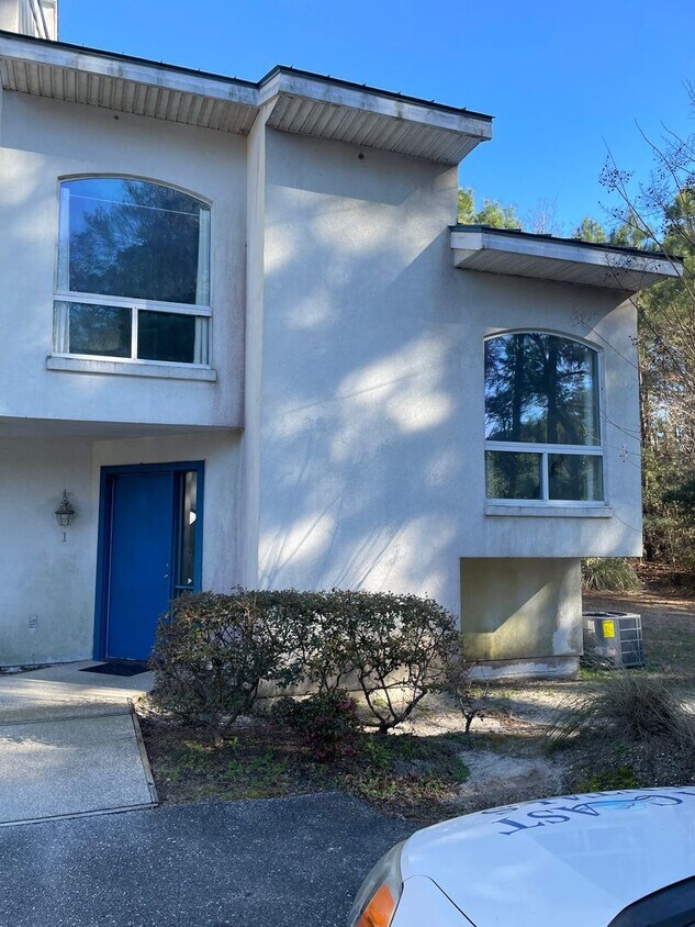 Foto principal - 2 Bedroom 2 Bathrooms Condo