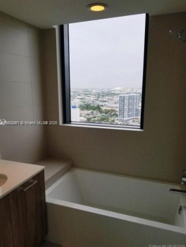 Foto del edificio - 501 NE 31st St