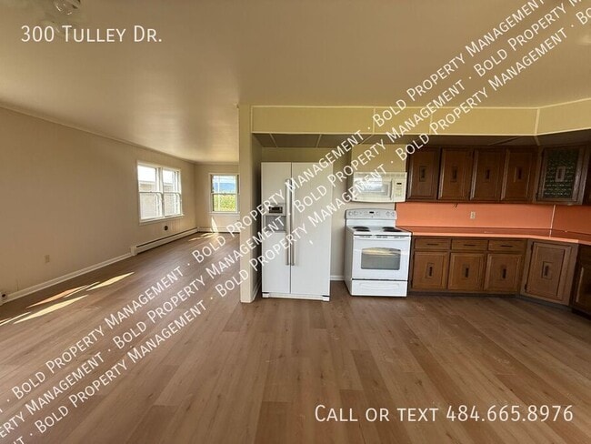 Building Photo - 300 Tulley Dr