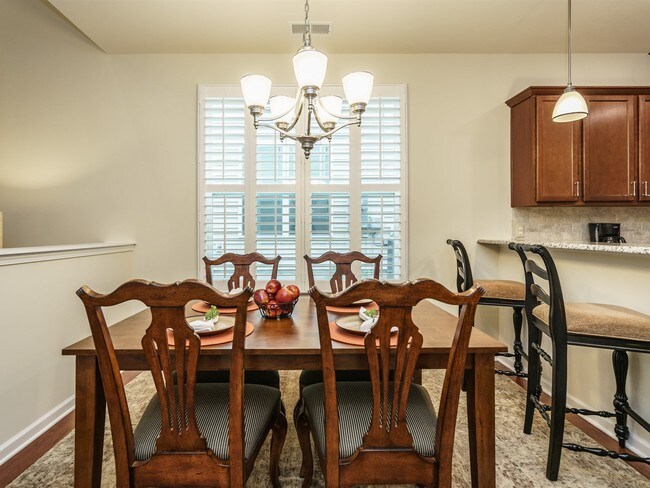 Comedor - 5447 Jessip St