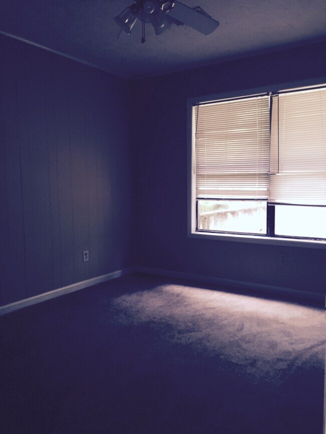 Foto del edificio - Duplex on East University Drive!