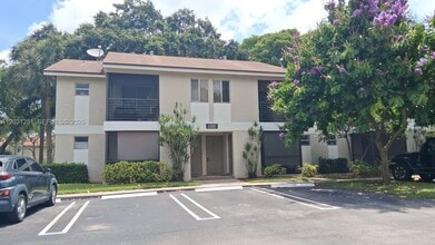 Building Photo - 109 Gardens Dr