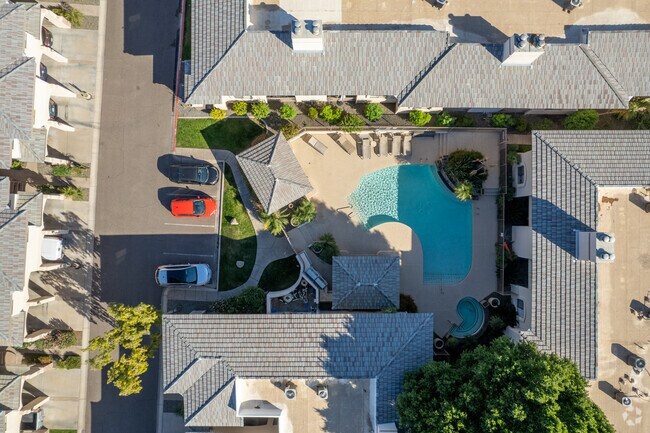 Piscina - Camelback Fountains Condominiums