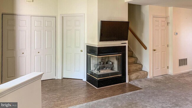 Foto del edificio - 114 Hickory Ln