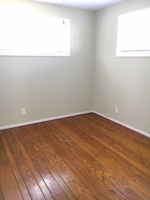 Building Photo - 1741 Russ Ave