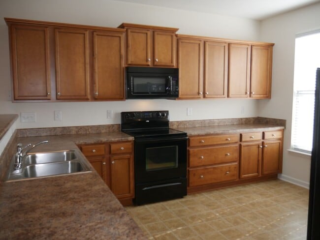 Building Photo - 5553 Farm House Trail