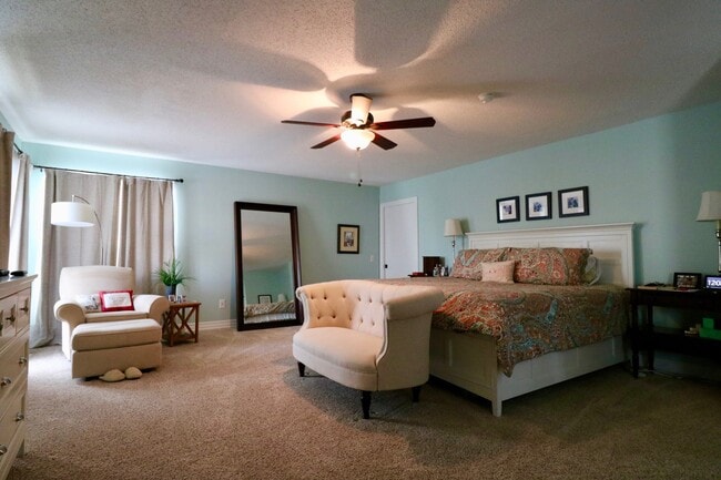 Building Photo - Beautiful Furnished Croatan Beach Home.