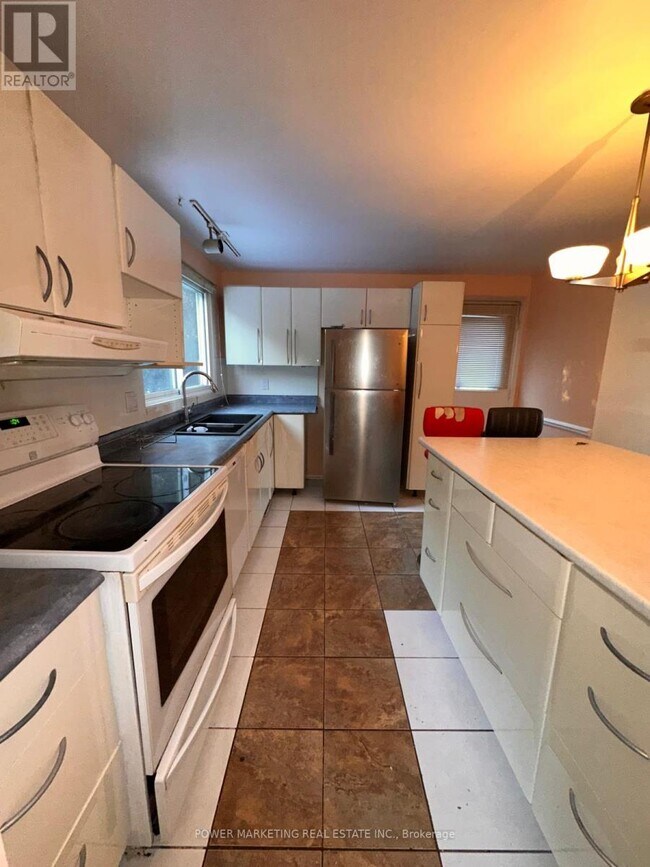 Building Photo - 19 Brydon Ct