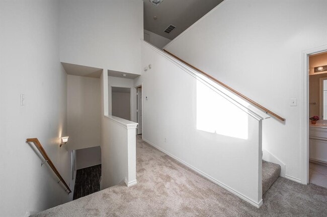 Building Photo - 7018 Plum Creek Terrace Ln