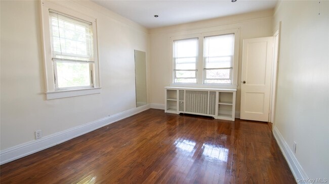 Building Photo - 840 W Seaman Ave