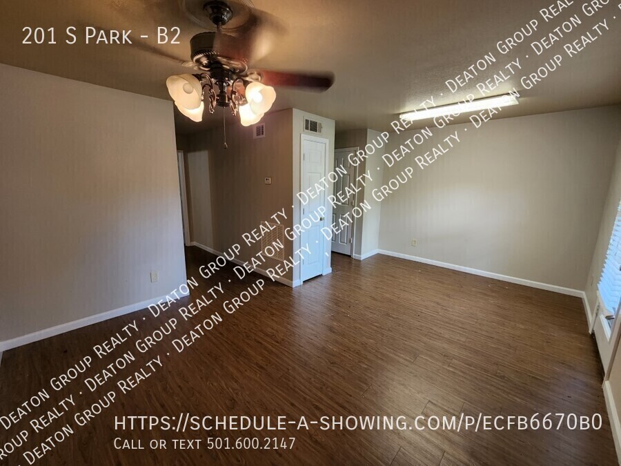 Foto principal - Welcome Home to Barton Oaks Apartments B2 ...