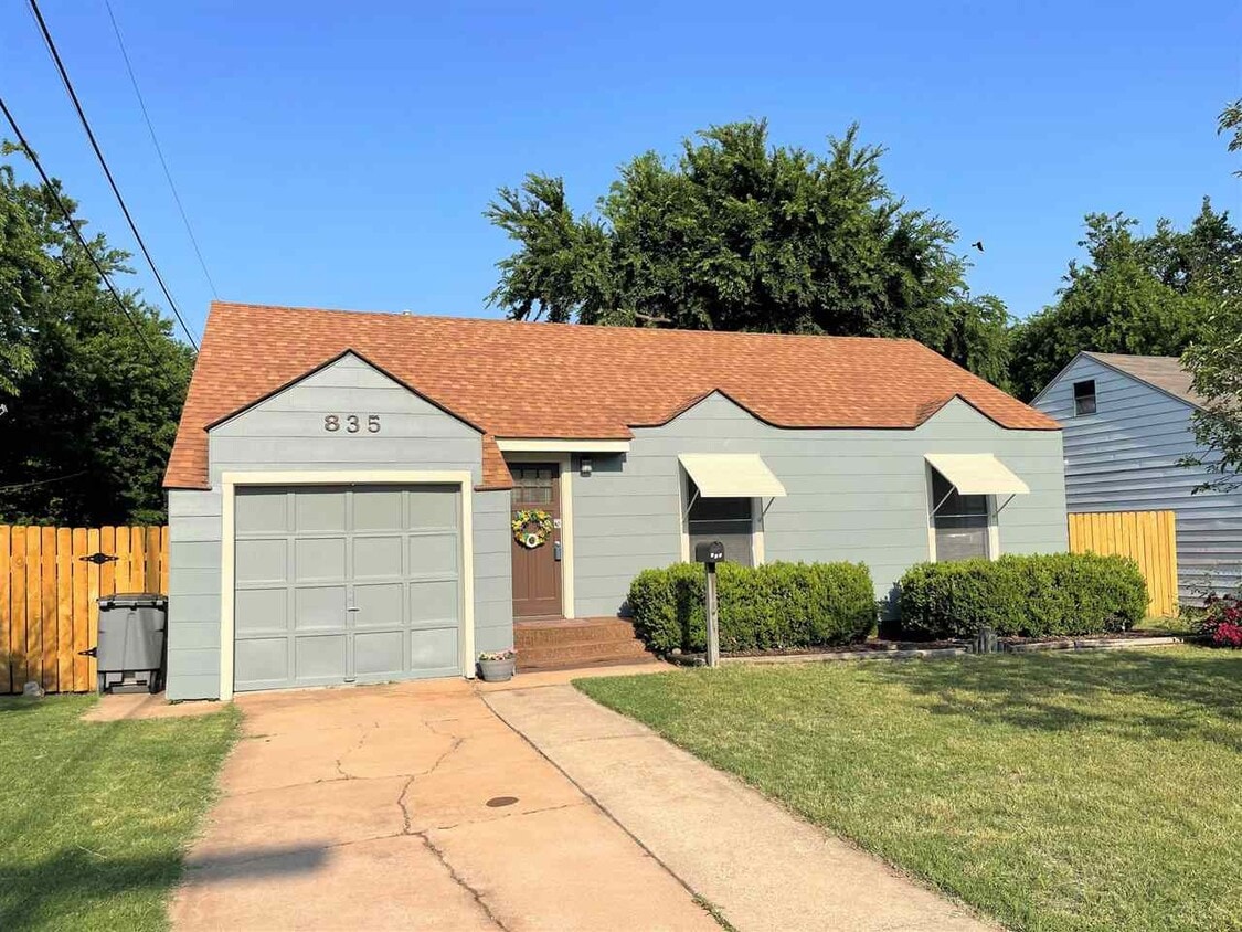 Foto principal - 835 NW 17th St