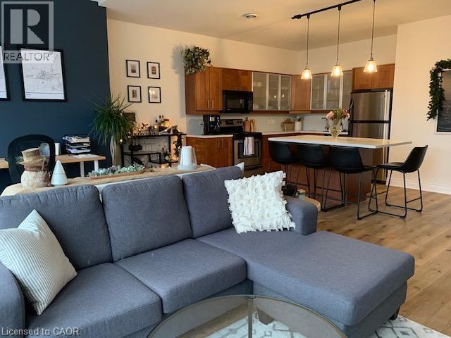 Photo du bâtiment - 171 Locke St S