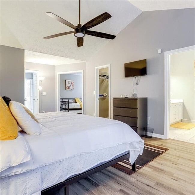 Building Photo - 1080 Rafington Dr