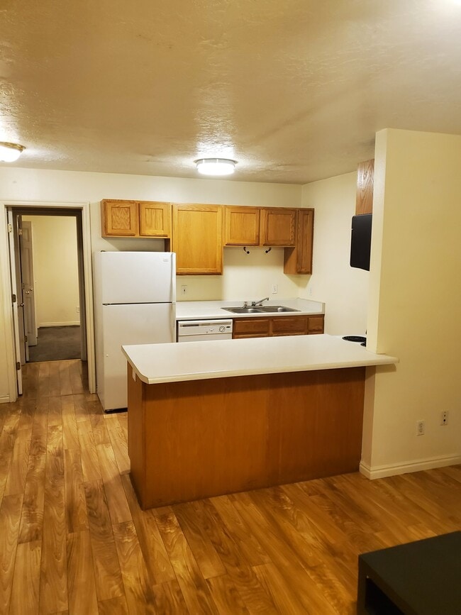 Foto del edificio - 476 N 300 E