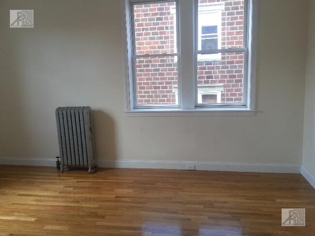 Building Photo - 3 bedroom in Brookline MA 02446
