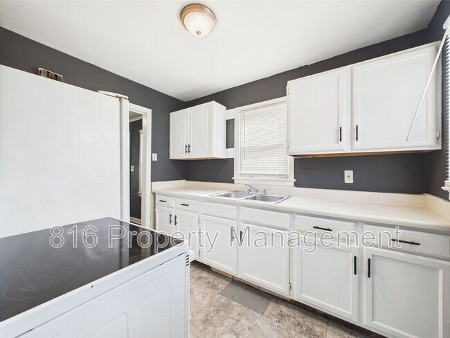 Foto del edificio - 3354 Jackson Ave