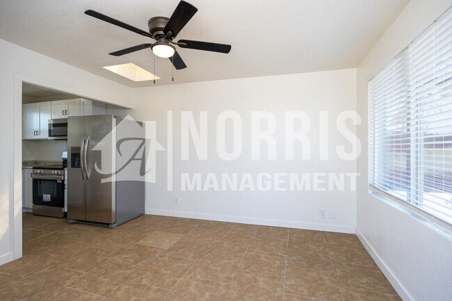 Foto del edificio - Beautifully Updated Studio Space with Private Entrance