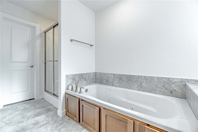 Foto del edificio - 219 S Geranium Ln