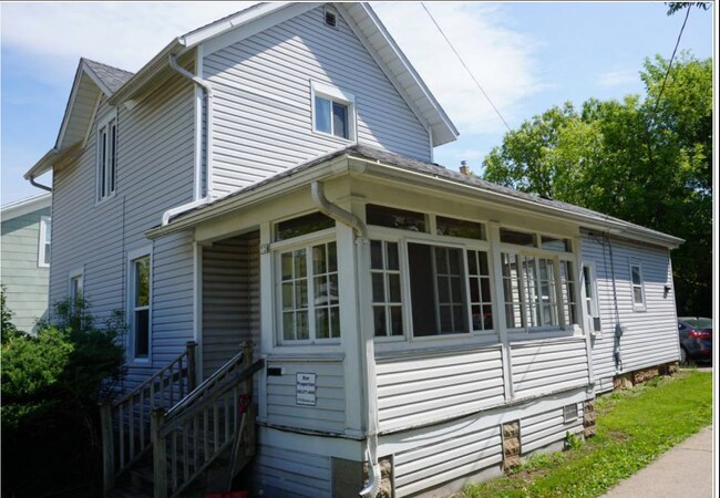 Building Photo - 728 Franklin St