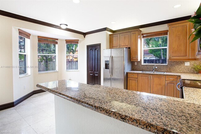 Foto del edificio - 5 br, 3 bath House - 6442 SW 164th Ct