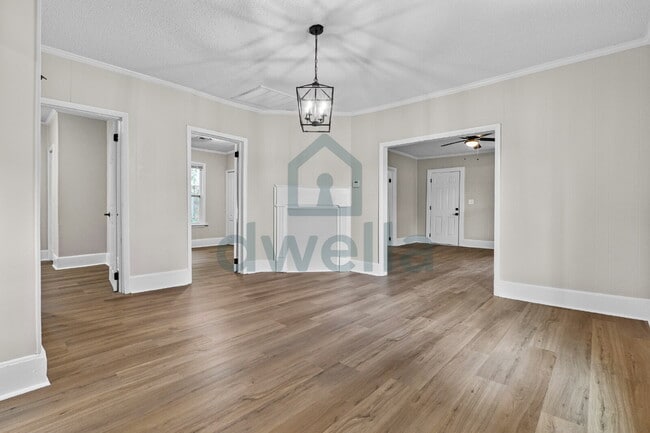 Building Photo - "Charming 3-Bedroom Home in Sumter with 2 Full Baths & Cozy 1169 Sq Ft Layout!"