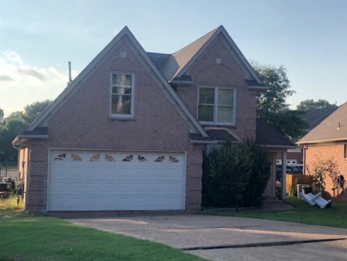 Foto principal - 3931 Muirfield Dr
