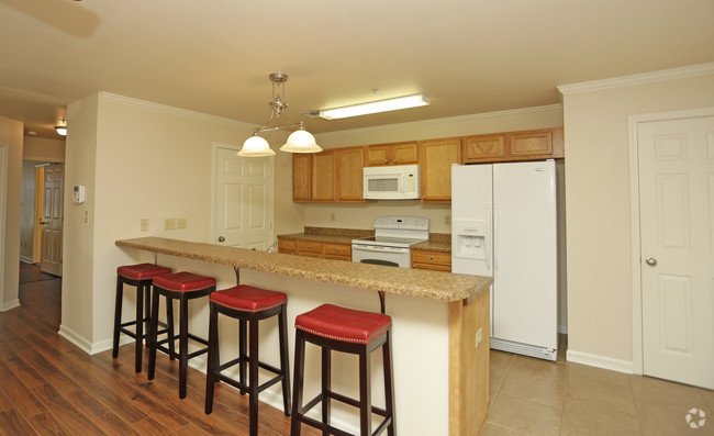 Building Photo - 327 Guidry Rd