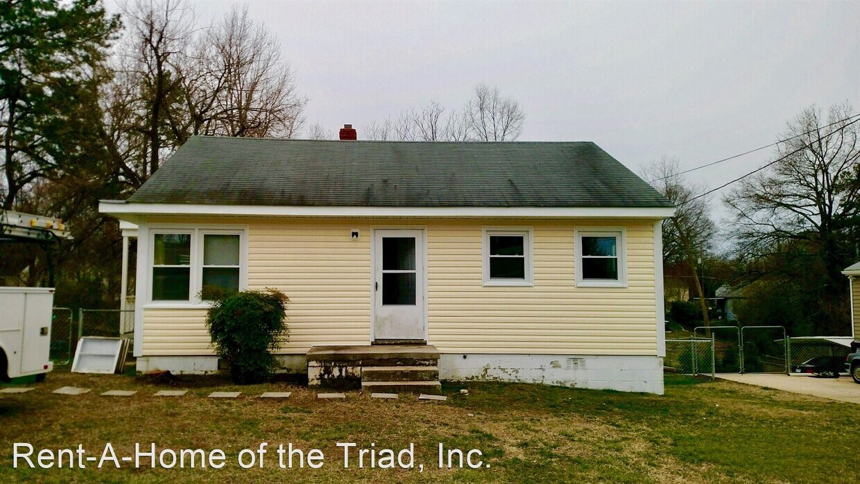 Primary Photo - 2 br, 1 bath House - 2400 Dallas Ave
