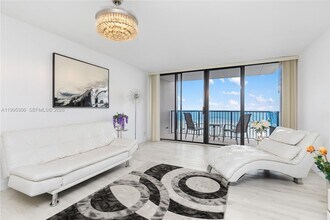 Building Photo - 2201 S Ocean Dr
