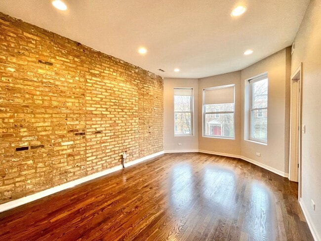 Foto del edificio - 3342 W Beach Ave