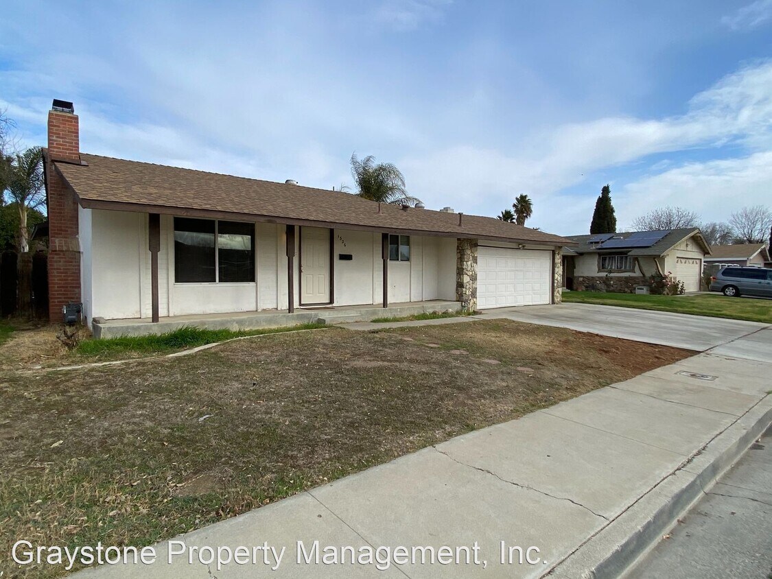 4 Br 2 Bath House 1326 Cardinal St House For Rent In Los Banos Ca Apartments Com