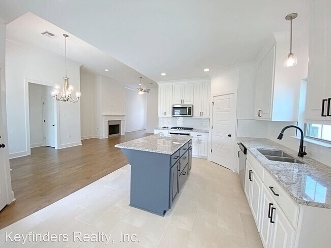 Foto del edificio - 4 br, 2 bath House - 30156 Sanctuary Blvd.