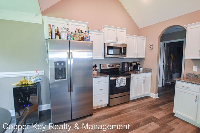 Foto del edificio - 3 br, 2 bath House - 1349 Sussex Drive