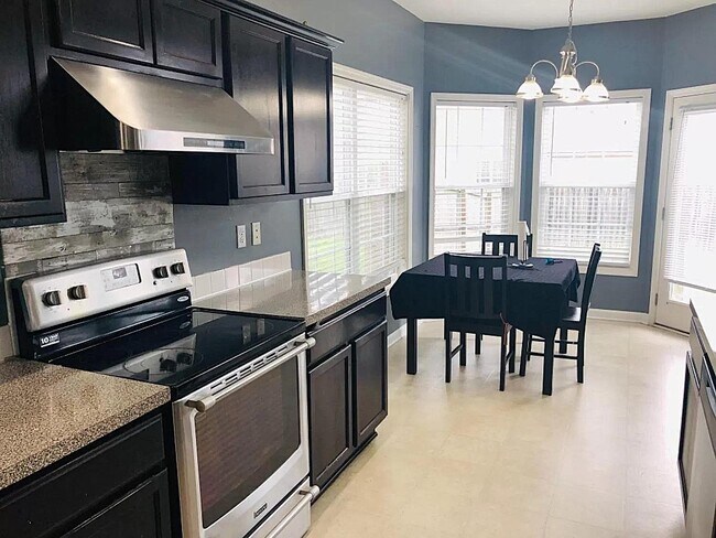 Building Photo - 669 Cielo Vista Rd