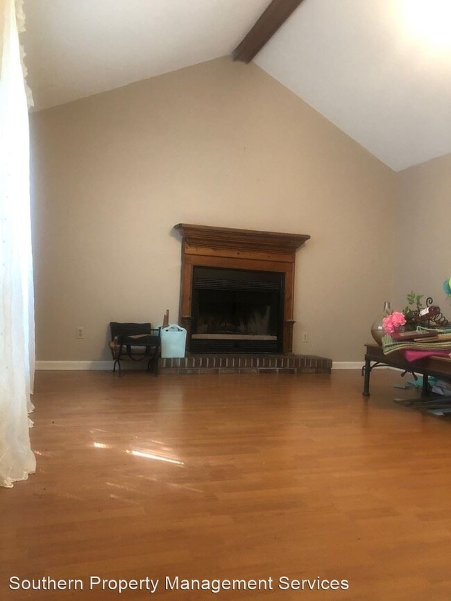 Building Photo - 3 br, 2 bath House - 6 Pate Place