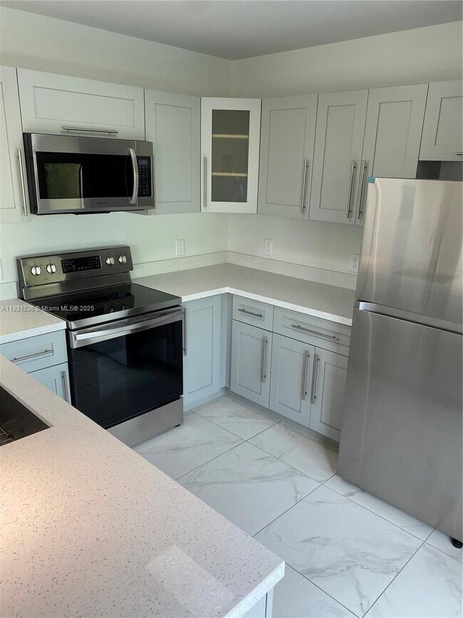 Foto del edificio - 836 SW 2nd St