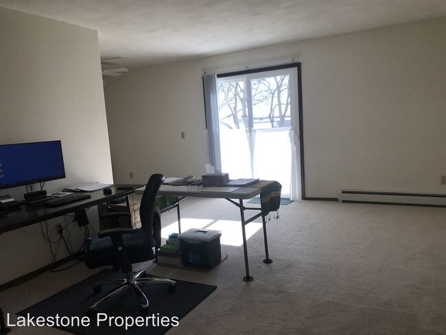 Foto del edificio - 5110 Pebblebrook Dr