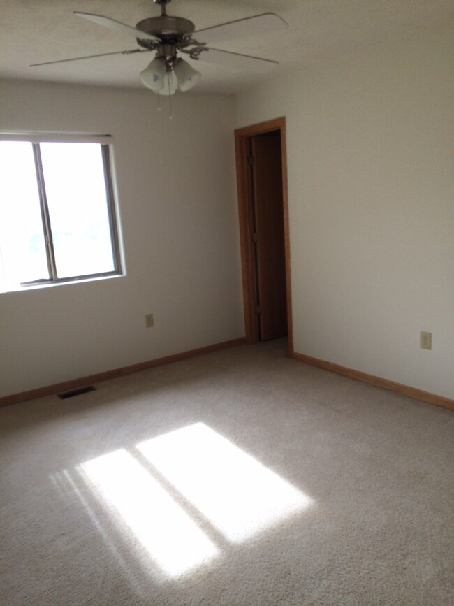 Bedroom - 8415 Eagle Crest Rd