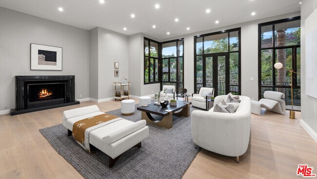 Foto del edificio - 9332 Hazen Dr
