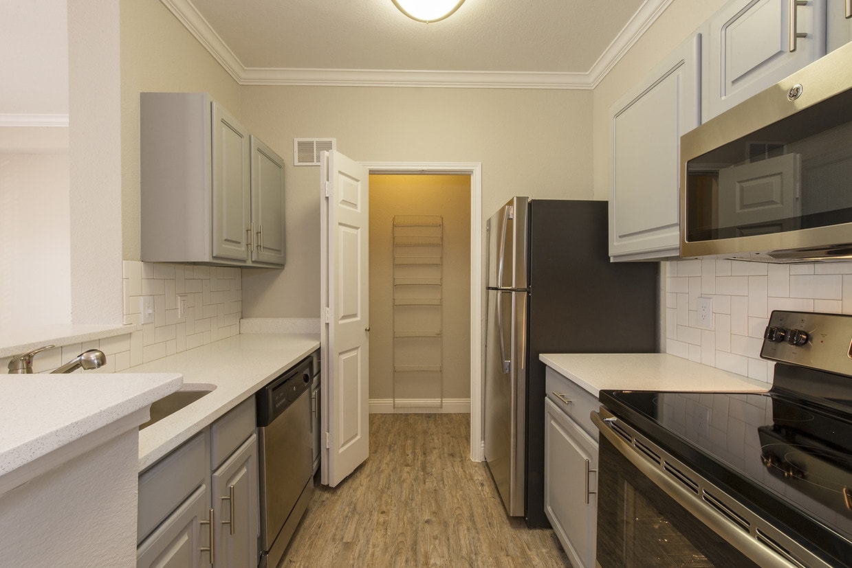 Vail Village Apartments Rentals Dallas, TX